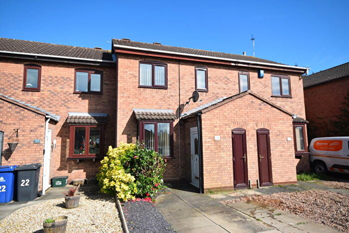 2 Bedroom Town House To Rent In Thealby Gardens, Bessacarr, DN4