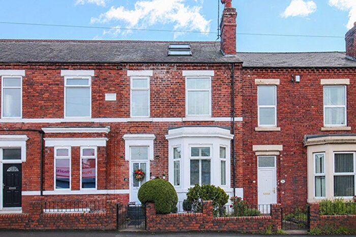 4 Bedroom Terraced House For Sale In Peterson Road, Wakefield, WF1