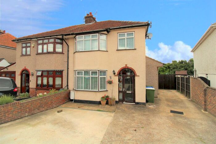 3 Bedroom Semi-Detached House To Rent In Inglewood Road, Bexleyheath, Kent, DA7