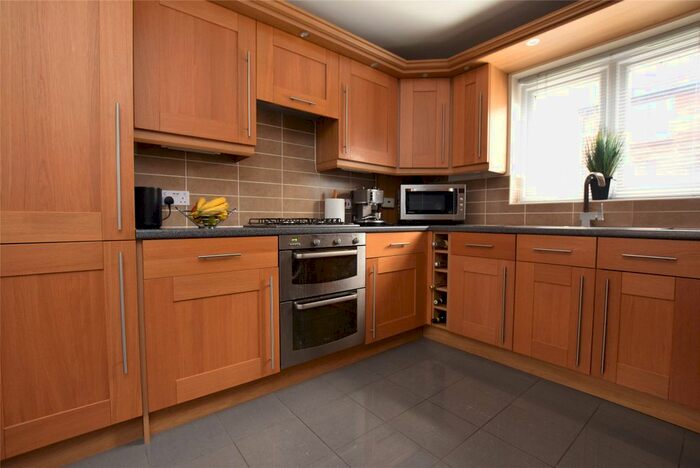 3 Bedroom Detached House To Rent In Gauntlet Road, Brockworth, Gloucester, Gloucestershire, GL3