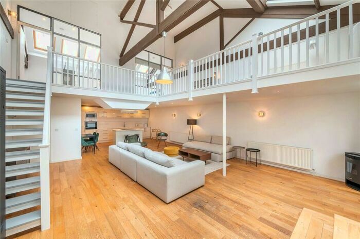 2 Bedroom Mews To Rent In Indigo Mews, South Hampstead, NW6