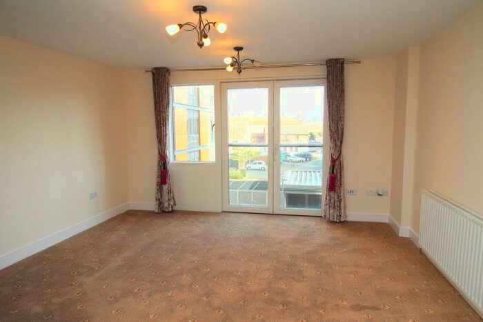 2 Bedroom Apartment To Rent In High Street, Poole, BH15