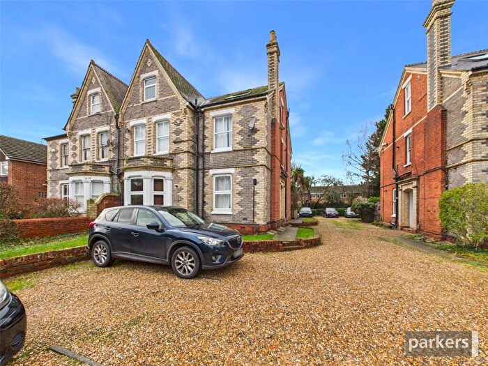 1 Bedroom Apartment To Rent In Western Elms Avenue, Reading, Berkshire, RG30