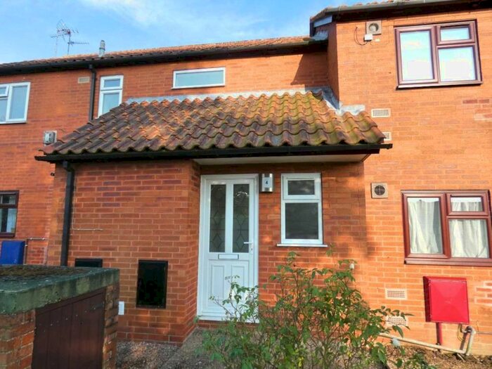 2 Bedroom Maisonette To Rent In Birkdale, Lincoln, LN5
