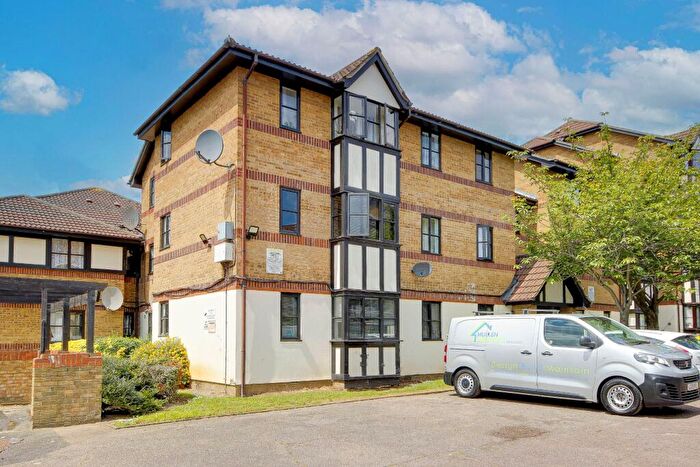 2 Bedroom Flat For Sale In Creighton Road, London, N17
