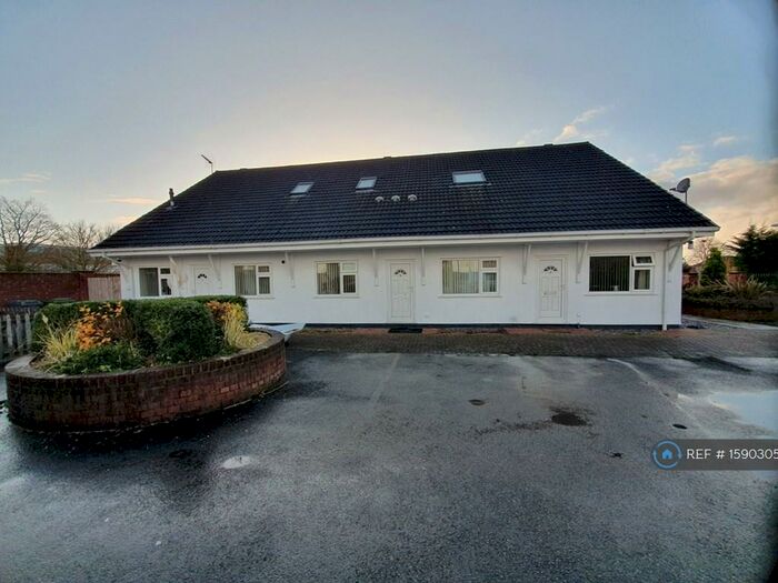 2 Bedroom Flat To Rent In Plymyard Avenue, Eastham, Wirral, CH62