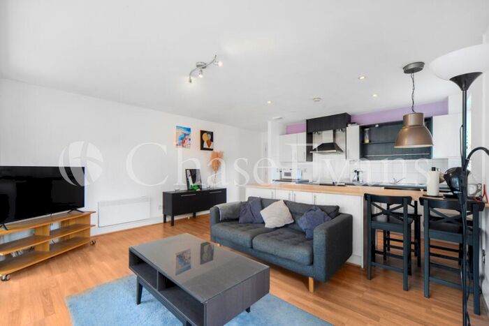 2 Bedroom Apartment To Rent In Horizon Building, Hertsmere Road, Canary Wharf, E14