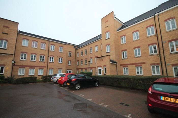 3 Bedroom Flat To Rent In Kidman Close, Gidea Park, Romford, RM2