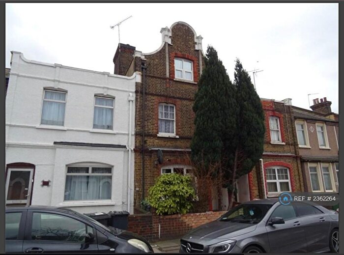 1 Bedroom Flat To Rent In Trundleys Road, London, SE8