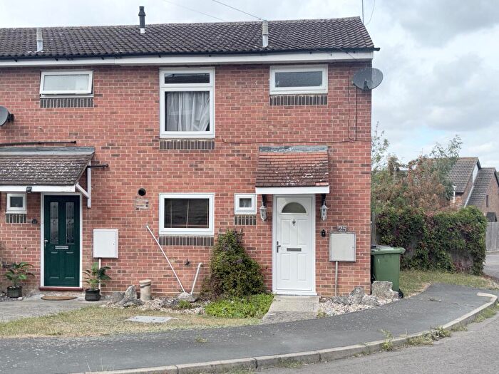 3 Bedroom End Of Terrace House To Rent In The Foxgloves, Billericay, Essex, CM12