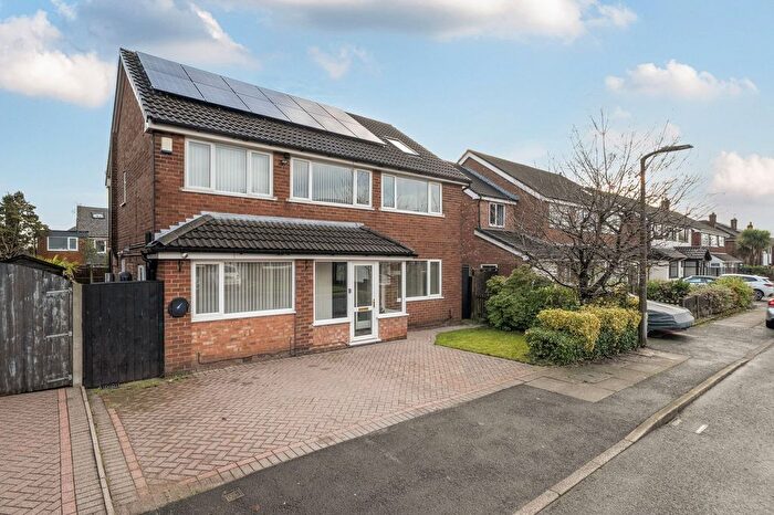 5 Bedroom Detached House For Sale In Sandown Road, Bury, BL9