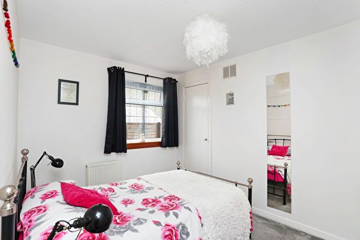 2 Bedroom Semi-detached Bungalow For Sale In Cleikiminfield, Newcraighall, Edinburgh, EH15