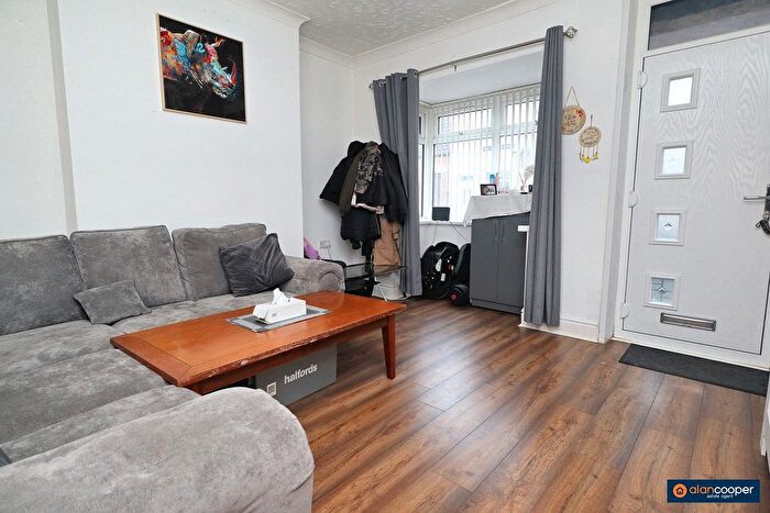 3 Bedroom End Of Terrace House For Sale In New Street, Bedworth, CV12