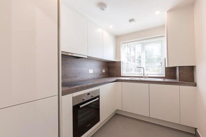 1 Bedroom Flat To Rent In Copperidge, Carterhatch Lane, EN1