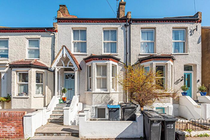 1 Bedroom Property To Rent In Queen Mary Road, London, SE19