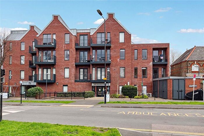 2 Bedroom Flat For Sale In Palace Road, Streatham, SW2
