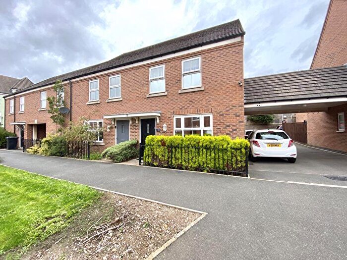 3 Bedroom End Of Terrace House For Sale In Queen Elizabeth Road, Nuneaton, CV10