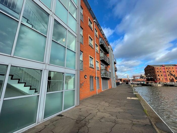 2 Bedroom Flat To Rent In Severn Road, The Docks, Gloucester, GL1
