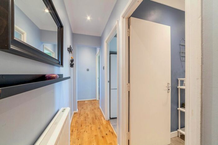 1 Bedroom Flat To Rent In St. Georges Buildings, St Georges Road, London, SE1