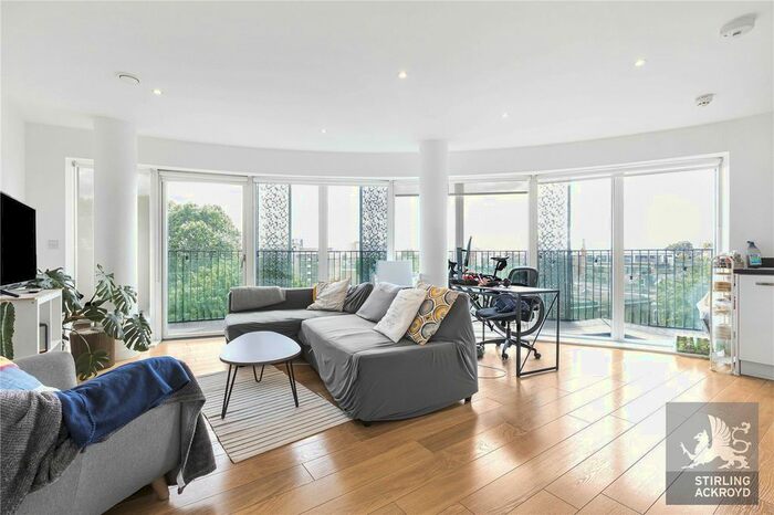 2 Bedroom Flat To Rent In Atkins Square, Dalston, London, E8