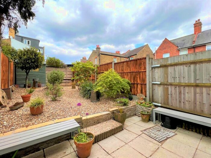 3 Bedroom Semi-Detached House To Rent In Derinton Road, Tooting Bec, London, SW17