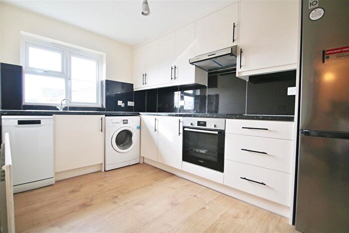 1 Bedroom Flat To Rent In Newman Terrace, Clarendon Grove, Mitcham, CR4