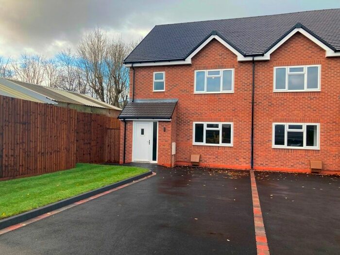 4 Bedroom Semi-Detached House To Rent In Sweeney Close, High Street, Chase Town, WS7