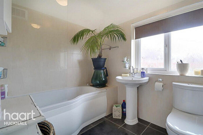 2 Bedroom Semi-Detached House For Sale In Ventnor Rise, Nottingham, NG5