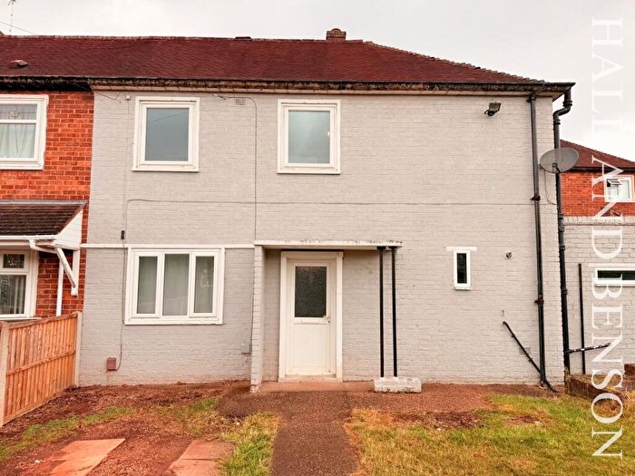 4 Bedroom Semi-Detached House To Rent In Lexington Road, Chaddesden, Derby, DE21