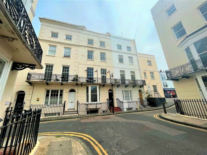4 Bedroom Maisonette To Rent In Bloomsbury Place, Brighton, BN2