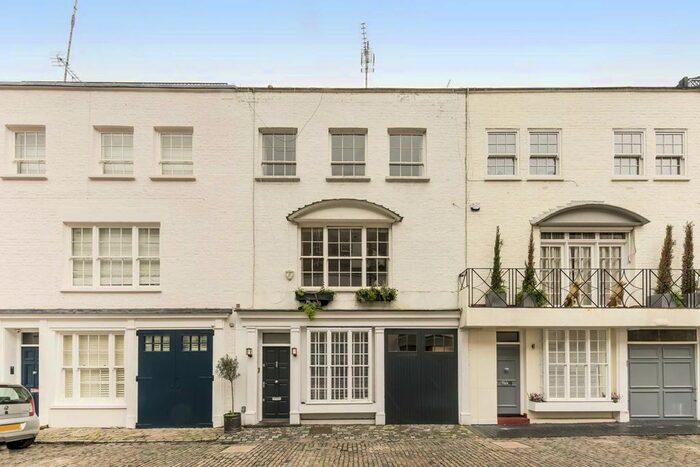 4 Bedroom Property To Rent In Eaton Mews South, London, SW1W