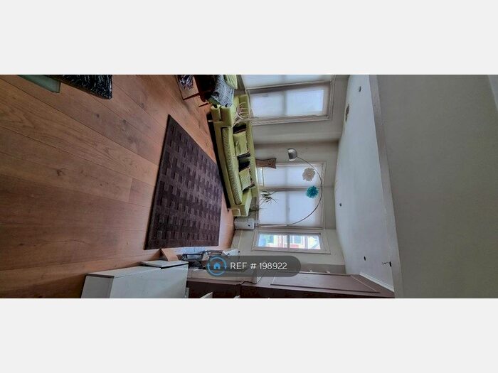 2 Bedroom Flat To Rent In London, London, W12