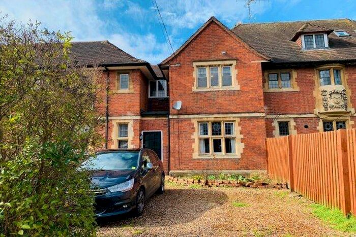 2 Bedroom Property To Rent In Burlingham Court, Evesham, WR11