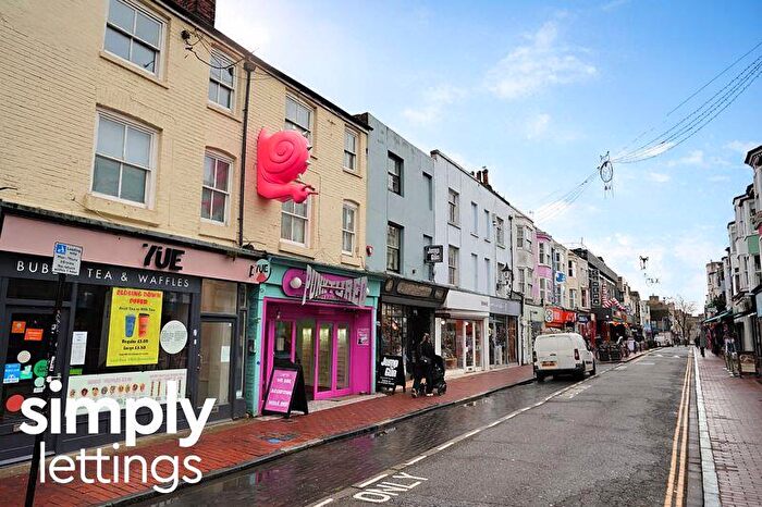Flat To Rent In Gardner Street, Brighton, BN1