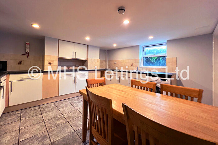 4 Bedroom End Of Terrace House To Rent In Quarry Place, Leeds, LS6