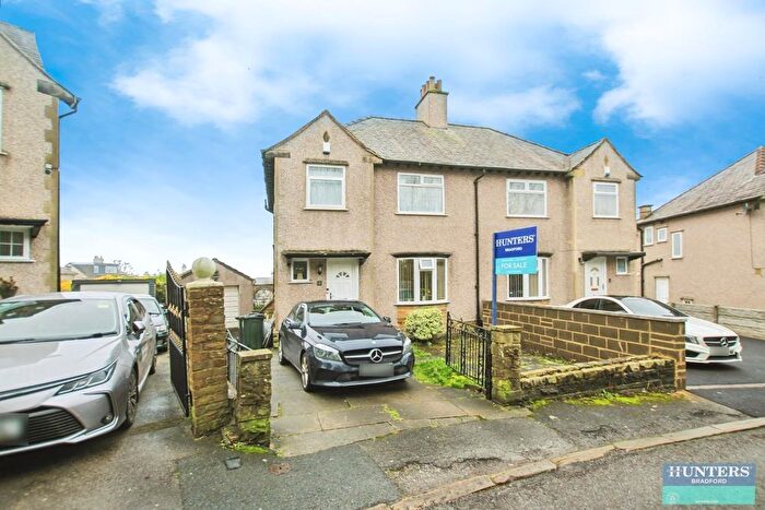3 Bedroom Semi Detached House For Sale In The Oval Bradford, BD8