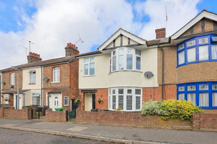 3 Bedroom Semi Detached House To Rent In Seaton Road, London Colney, St Albans, Herts, AL2