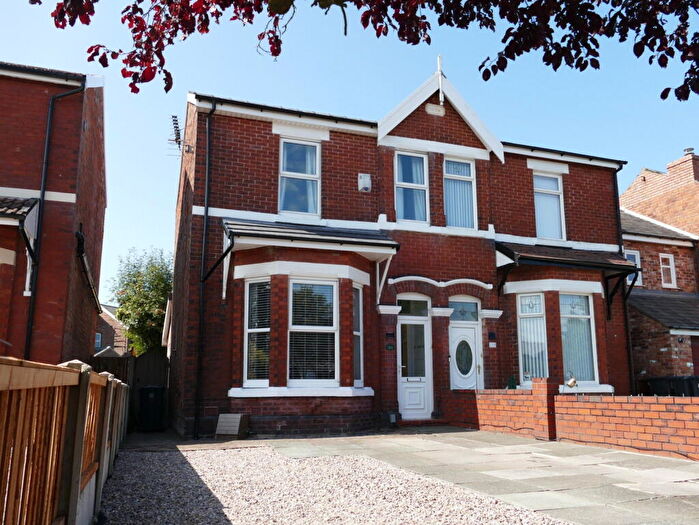 2 Bedroom Semi-Detached House For Sale In Norwood Road, Southport, PR9