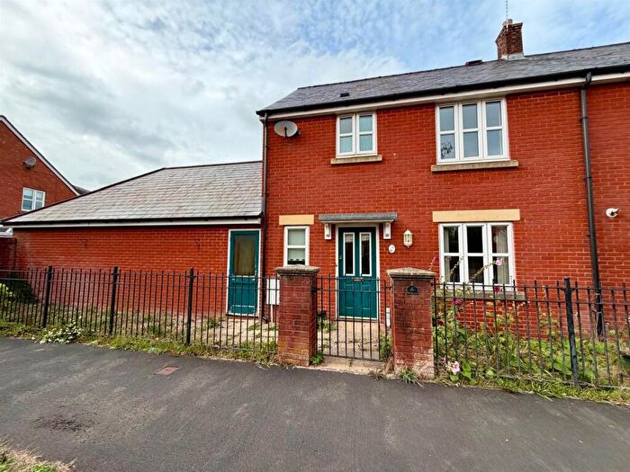 3 Bedroom House To Rent In Exmoor Close, Tiverton, EX16