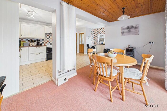 2 Bedroom Semi-Detached House For Sale In Linton Heath, Linton, Swadlincote, DE12