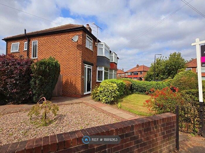 3 Bedroom Semi Detached House To Rent In Manor Avenue, Sale, M33