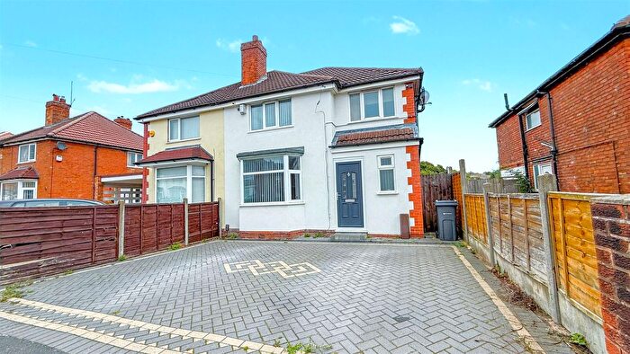 3 Bedroom Semi-Detached House For Sale In Plymouth Road, Stirchley, Birmingham, B30