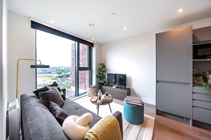 1 Bedroom Flat To Rent In Uncle Leeds, Whitehall Leeds ., LS12