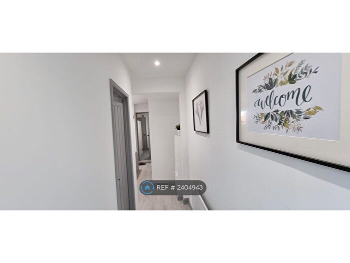 4 Bedroom Terraced House To Rent In Harwich Road, Colchester, CO4