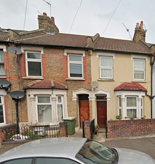 3 Bedroom End Terrace House To Rent In Brock Road, London, E13