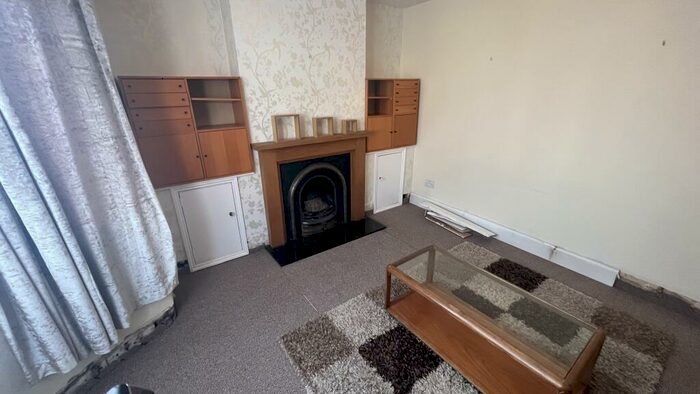 3 Bedroom House To Rent In Monks Park Road, Northampton, NN1