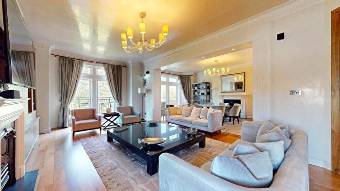 5 Bedroom Flat To Rent In Albert Gate Court, Knightsbridge, SW1X
