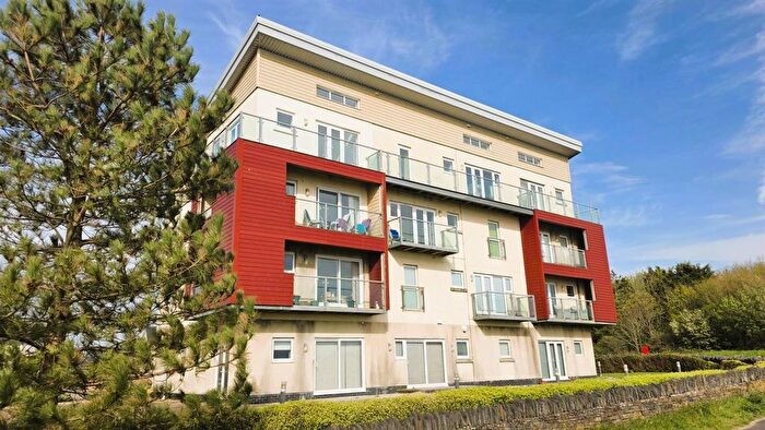 2 Bedroom Flat For Sale In Bwlchygwynt, Llanelli, SA15