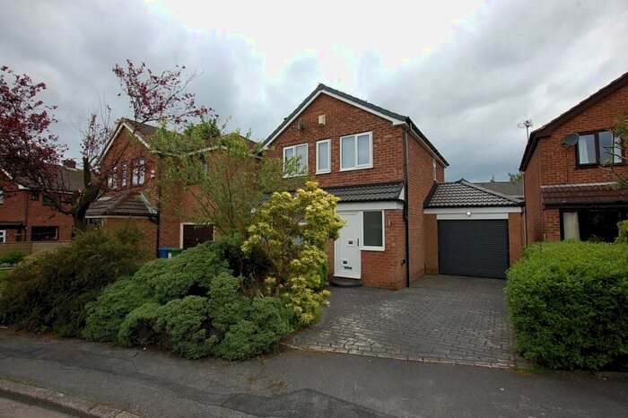 3 Bedroom Detached House To Rent In Exmoor Close, Ashton-under-Lyne, Greater Manchester, OL6