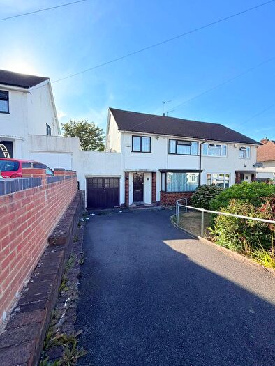 3 Bedroom Semi Detached House To Rent In Beech Road, Tividale, Oldbury, B69